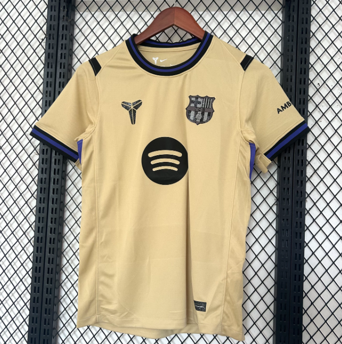 Barcelona 2025/2026 away shirt
