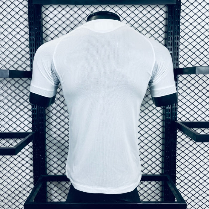 Real Madrid 2025/2026 home shirt (player version)