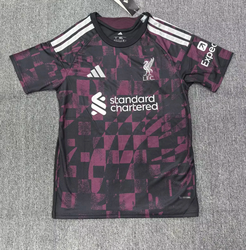 Liverpool 2026/2027 third shirt