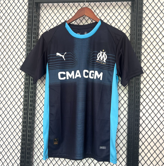 Marseille 2025/2026 away shirt