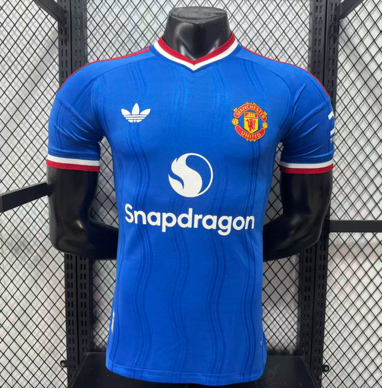Manchester United 2026/2027 away shirt (player version)