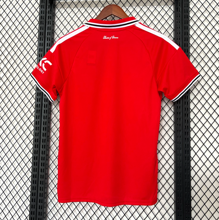 Manchester United 2026/2027 home shirt