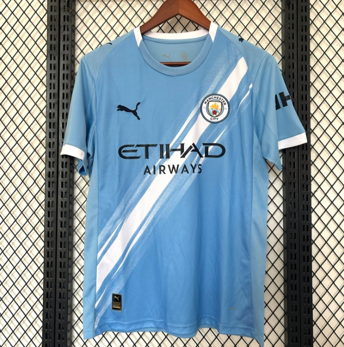 Manchester City 2025/2026 home shirt