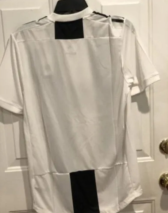 18/19 Juventus home kit