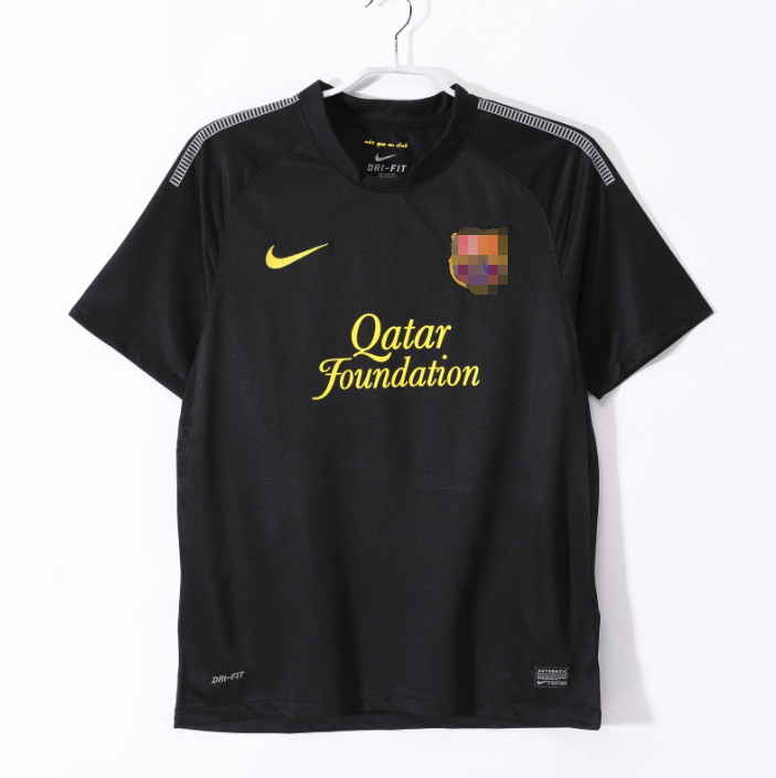 Barcelona 2011/2012 away shirt