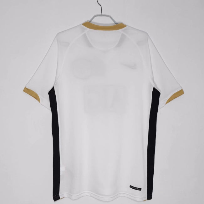 06/07 Manchester United away shirt retro