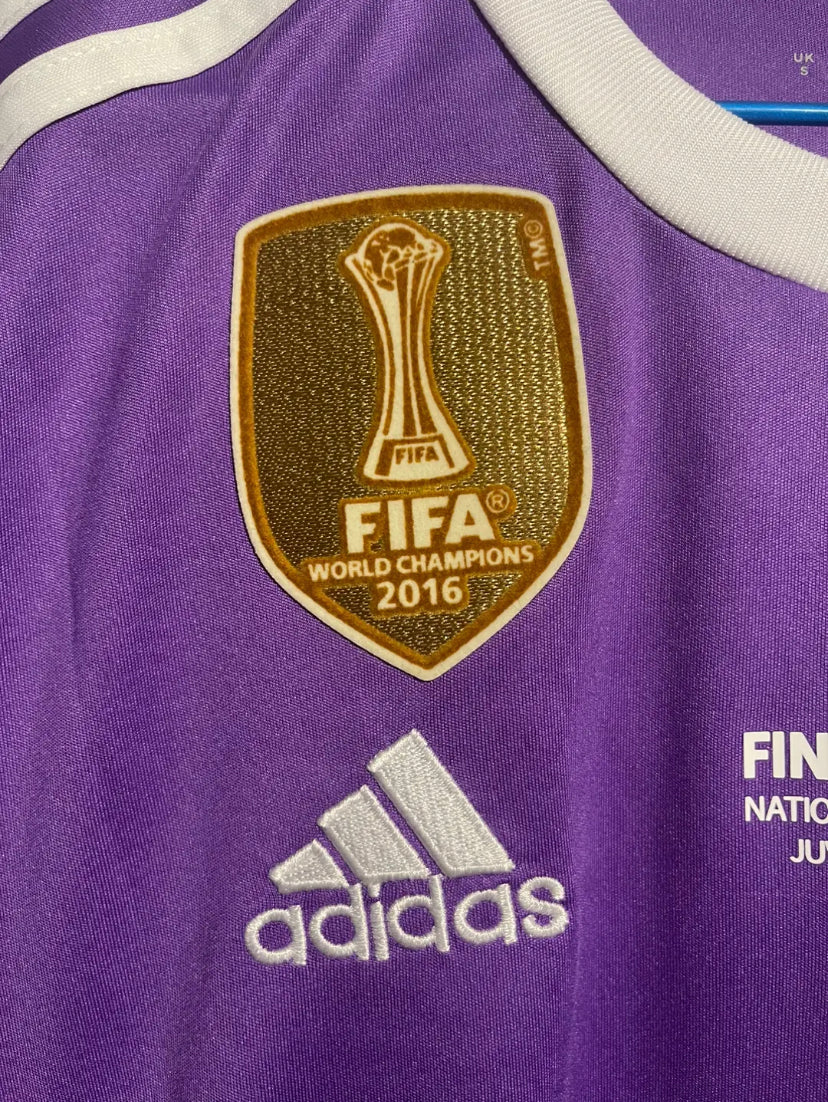 Real Madrid Add 2016 FIFA World Champions Badge to Kits - FOOTBALL